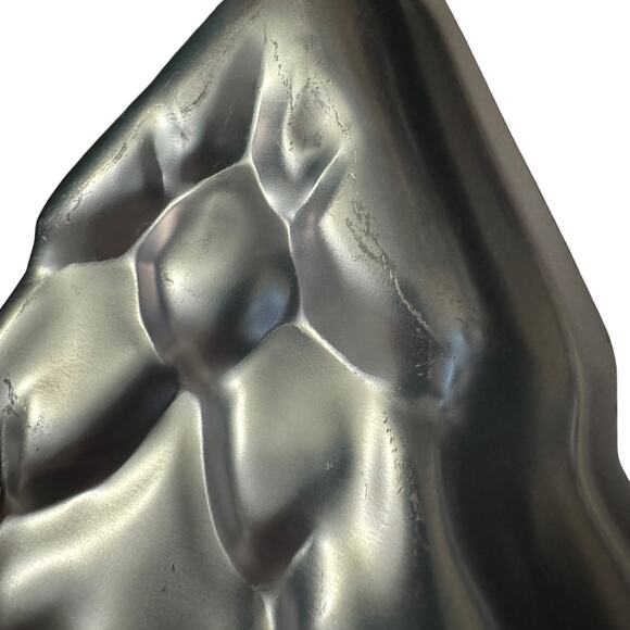 Wilton Cake Pan Christmas Tree 2105-425 - Picture 3 of 5